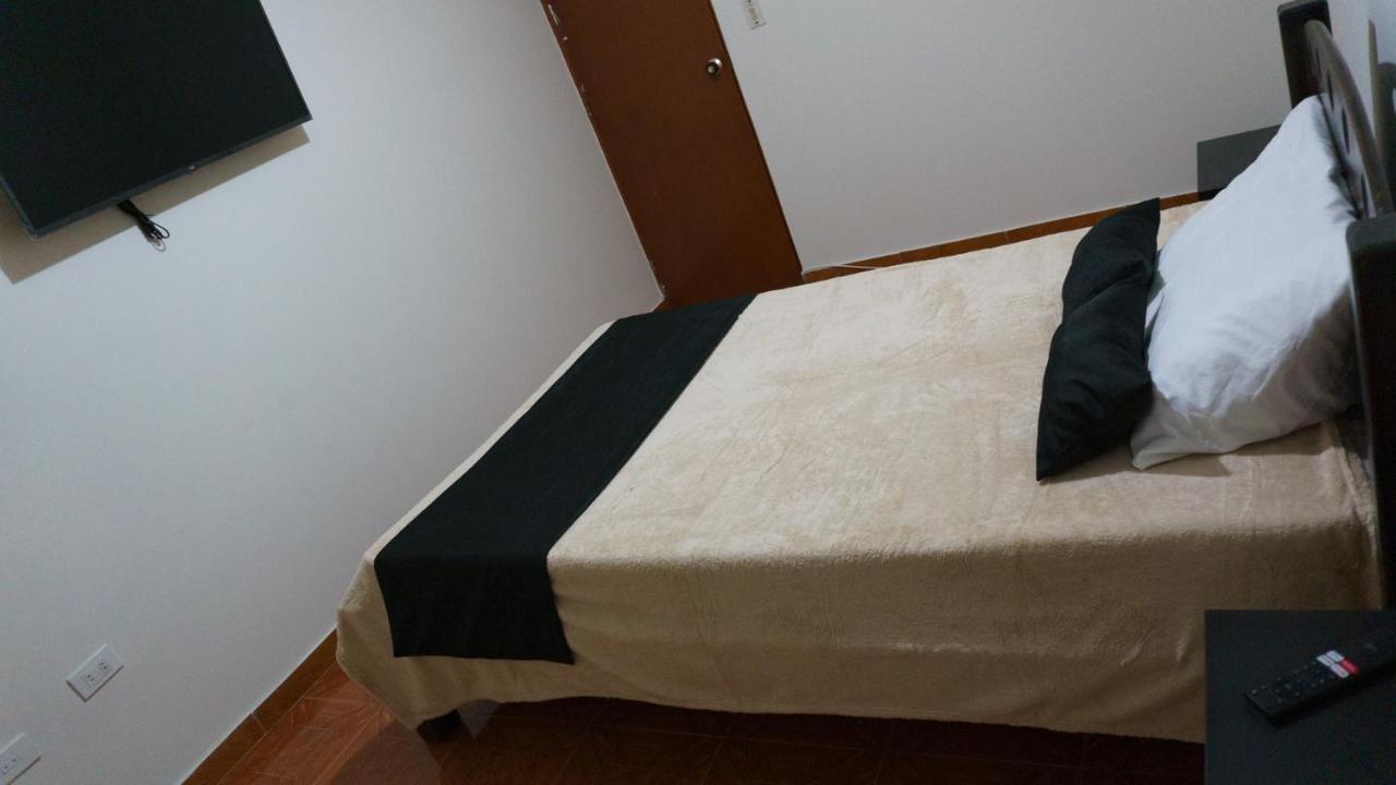 Cerca Al Aeropuerto Domina House Hospedagem domiciliar Bogotá