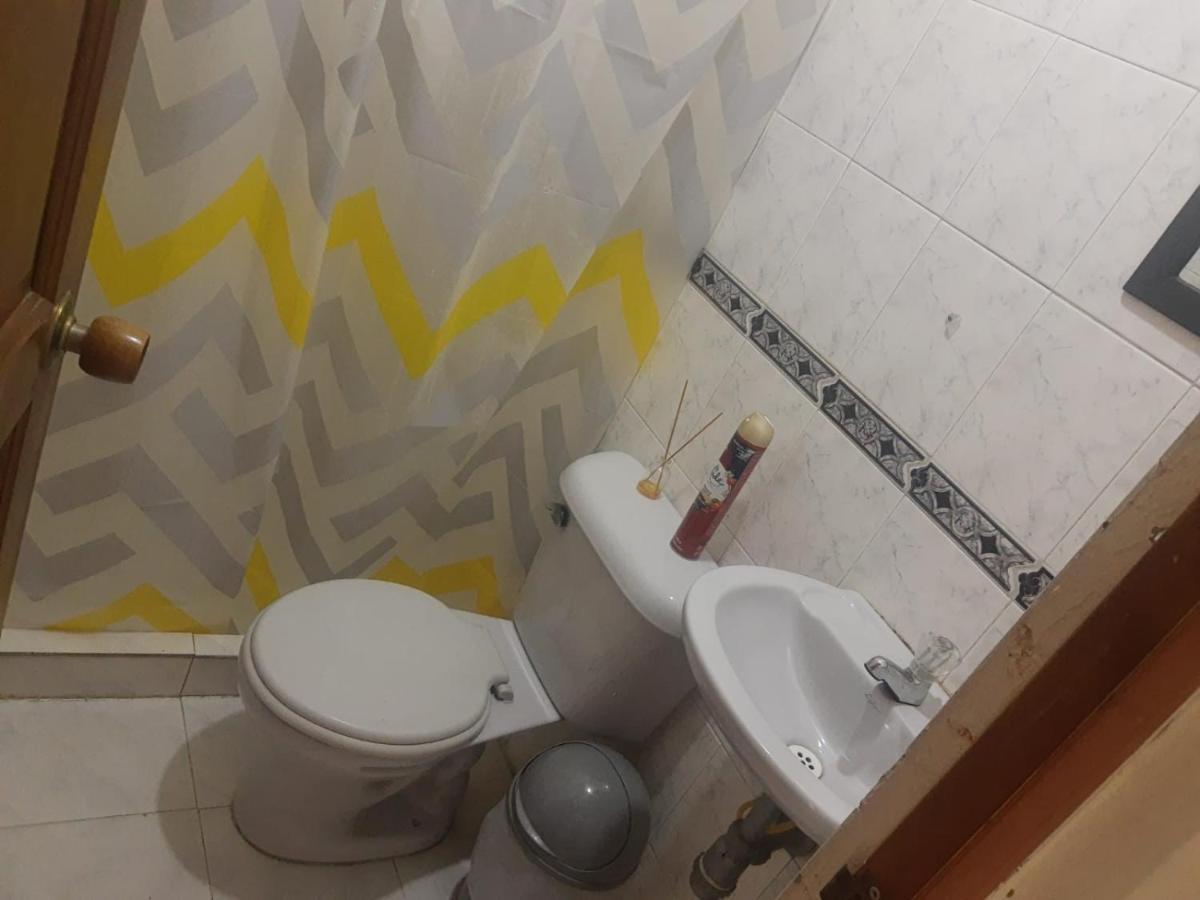 Hospedagem domiciliar Cerca Al Aeropuerto Domina House *